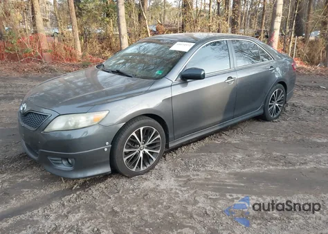 2011 Toyota Camry Se z USA, uszkodzony, nr VIN 4T1BF3EKXBU654241